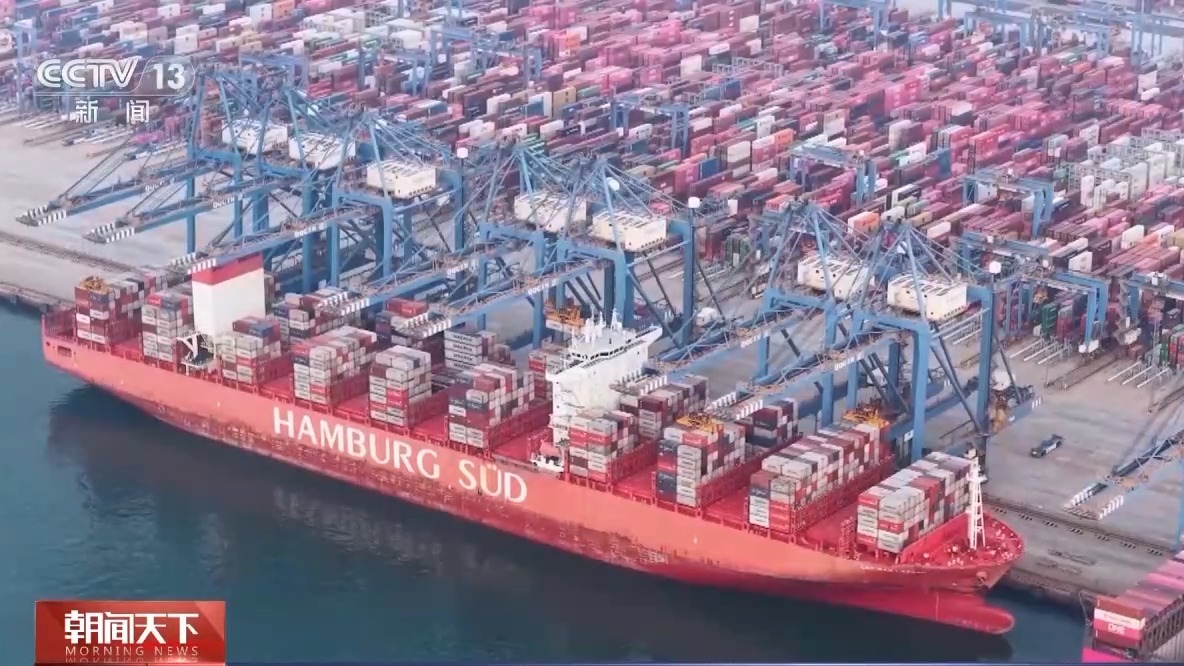 青岛港科技升级货物“秒通关”pg电子试玩入口一线分钟(图4) 青岛港科技升级货物“秒通关”pg电子试玩入口一线分钟(图4)