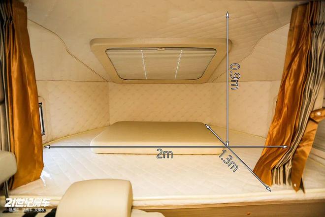 峰景·蓝鲸览拓者四驱房车安全舒适闯天涯pg电子模拟器一家三口惬意之选！长安(图3)