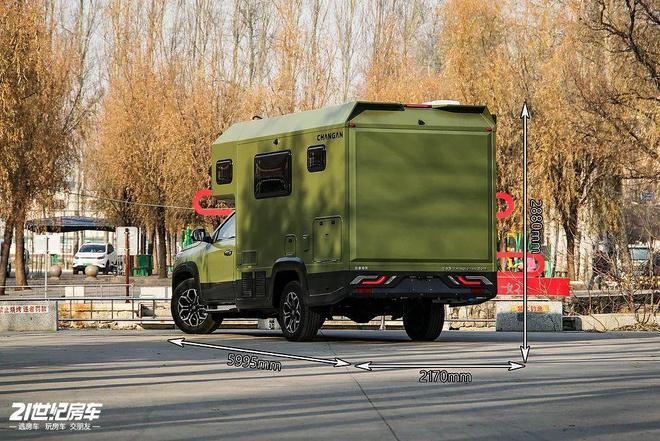 峰景·蓝鲸览拓者四驱房车安全舒适闯天涯pg电子模拟器一家三口惬意之选！长安(图2)