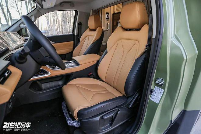 峰景·蓝鲸览拓者四驱房车安全舒适闯天涯pg电子模拟器一家三口惬意之选！长安(图7)