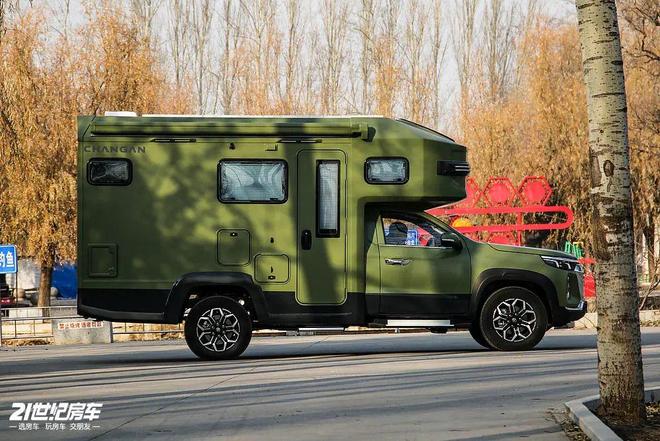 峰景·蓝鲸览拓者四驱房车安全舒适闯天涯pg电子模拟器一家三口惬意之选！长安(图24)